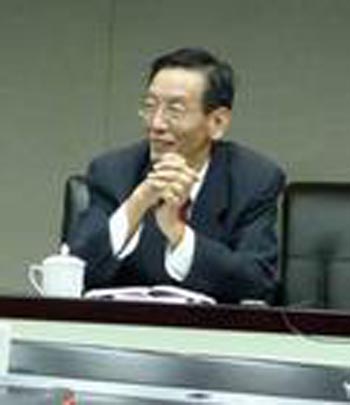 杨旭华先生